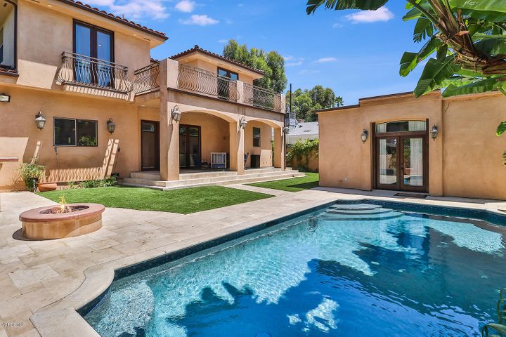 5111 Avenida Hacienda 001