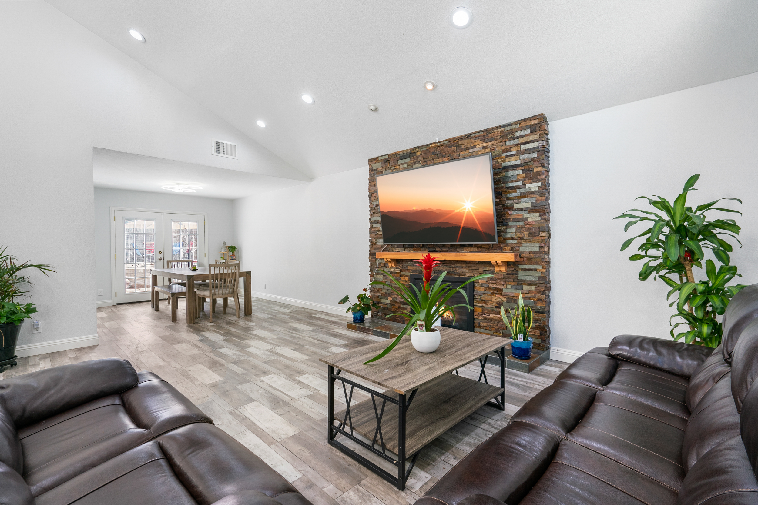 5854 Conifer St-web-6